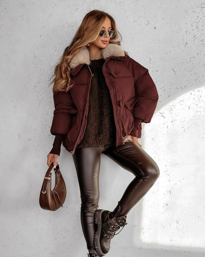 Ariana™ | Elegancka Krótka Puchówka