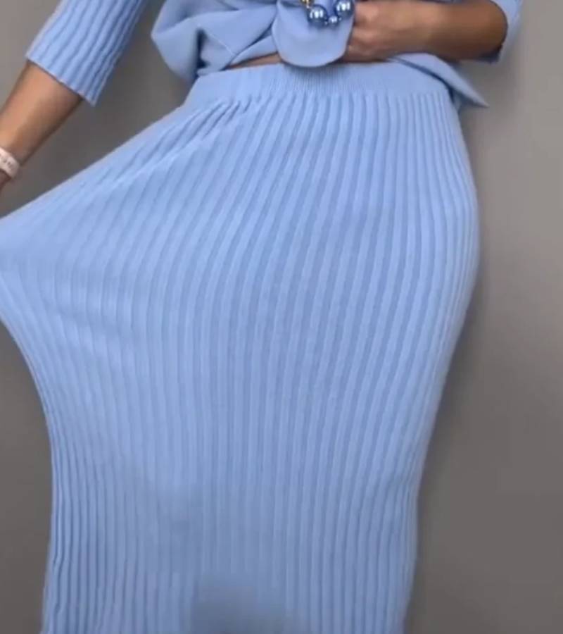 Debora | Dzianinowy komplet z prążkowaną spódnicą